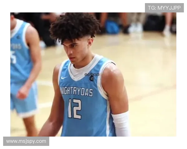 布泽尔在NBA火箭队的职业表现介绍