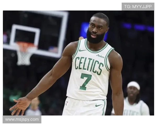 杰伦布朗赞谢尔曼攻防表现出色期待他未来的成长与进步